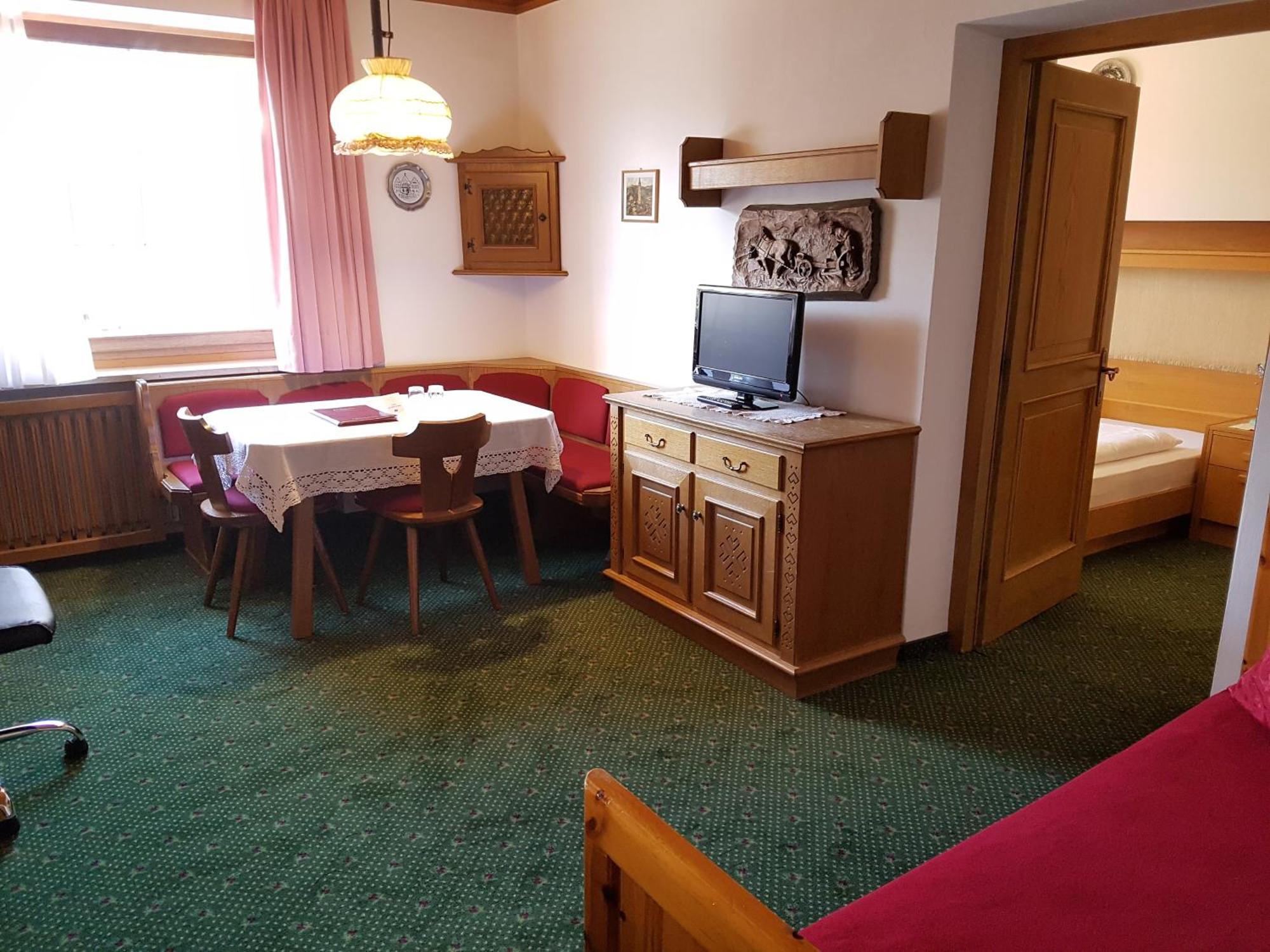 Hotel Garni Doris Kastelruth Kamer foto