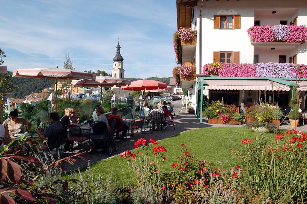 Hotel Garni Doris Kastelruth Buitenkant foto