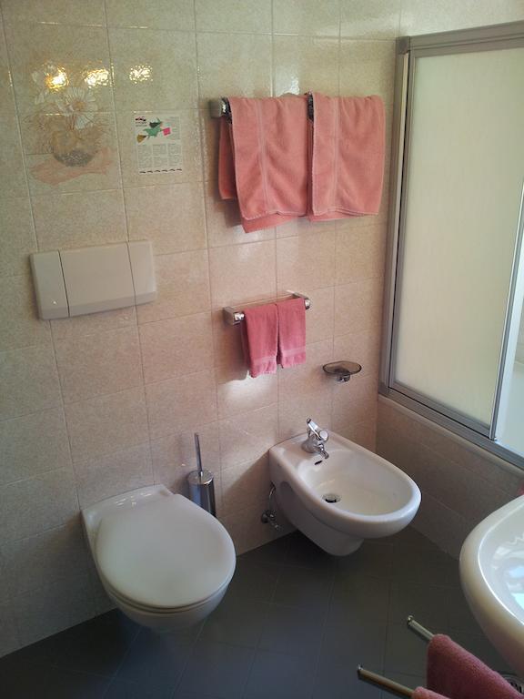 Hotel Garni Doris Kastelruth Kamer foto